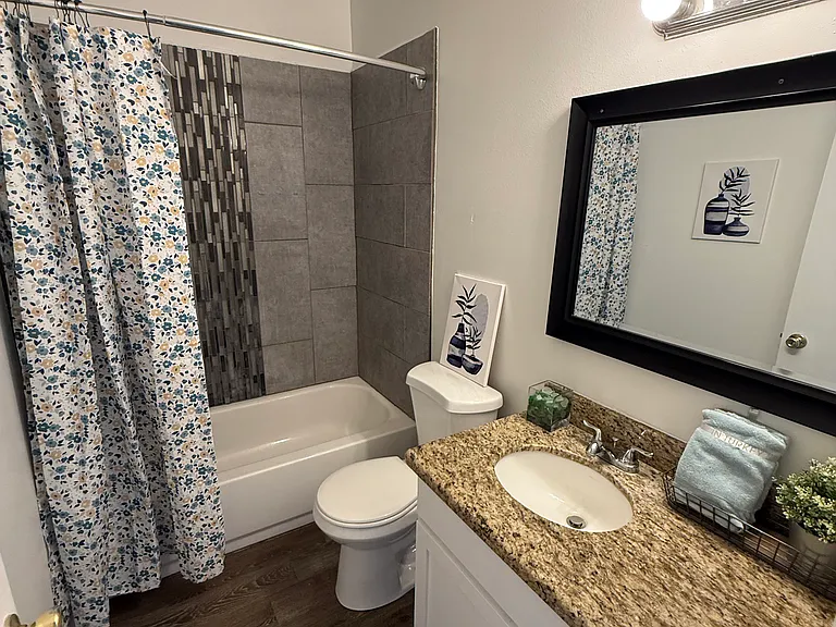 524 W Malibu Dr #4 — Photo 13