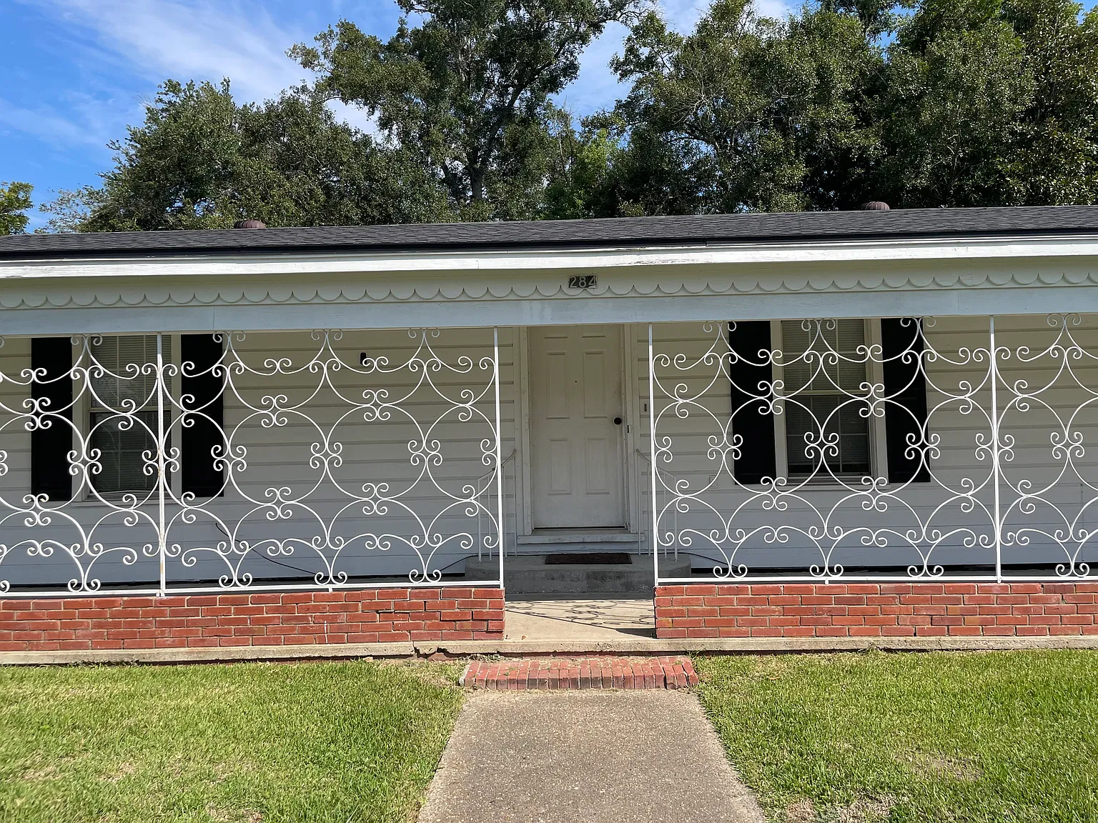 2 bed, $1,200 — Photo 2