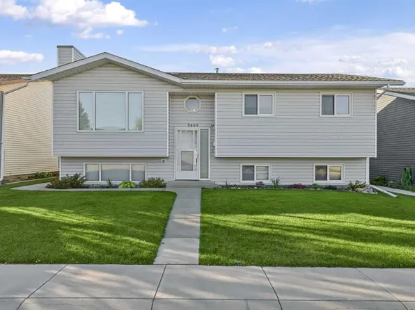 5605 N 43 Street Close, Olds, AB T4H 1C3