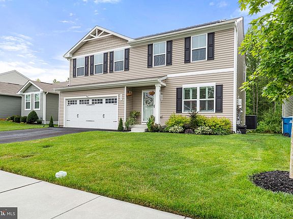 3rd image of 117 Goldspire Dr