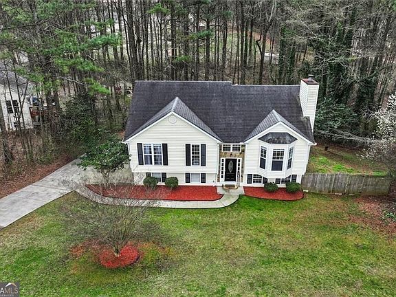 3rd image of 304 Ridge Hill Cir