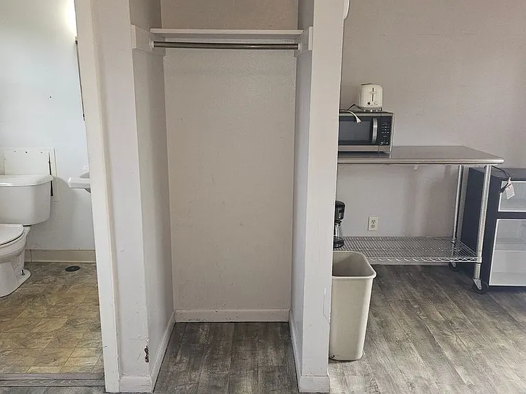Rapids Studio Apartments — Photo 9