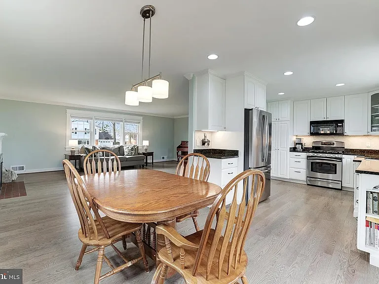 15010 Ulderic Dr — Photo 20