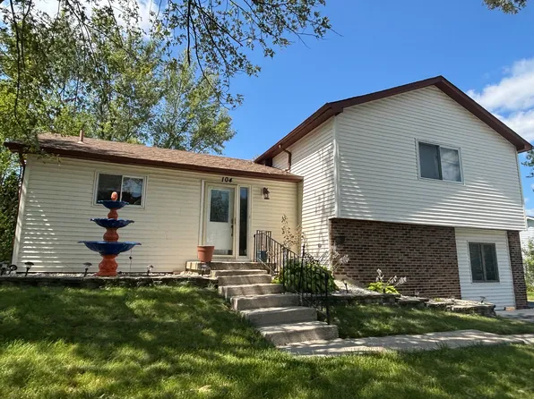 104 Pheasant Rd, Matteson, IL 60443