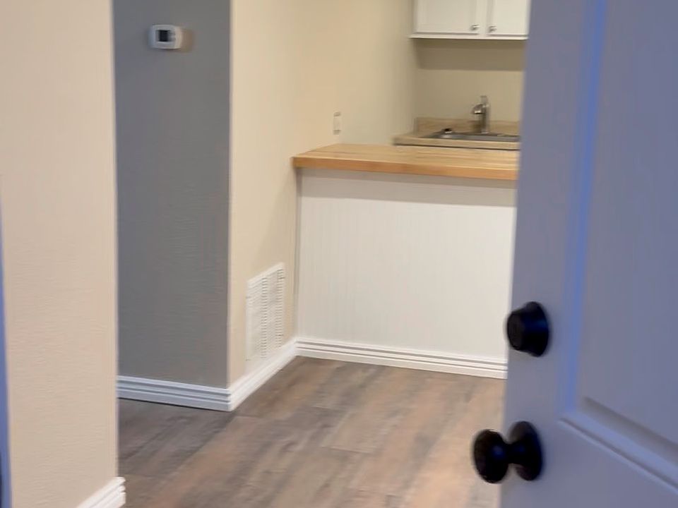 1st image of 2922 Reed Ave #B