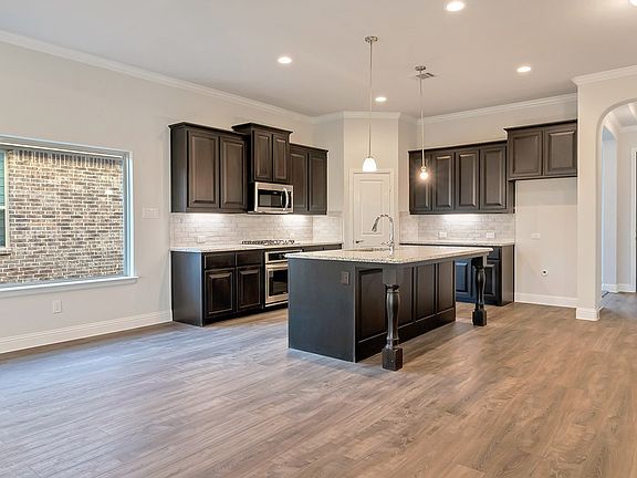 7th image of this home