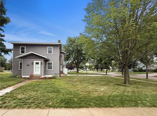 2107 11th St, Eau Claire, WI 54703