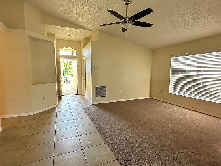 2250 Hannah Ln — Photo 11