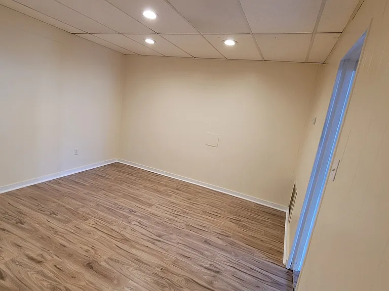 5148 Butler St #2 — Photo 16