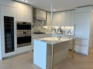 3668 W 10th Ave #405, Vancouver, BC V6R 2G3