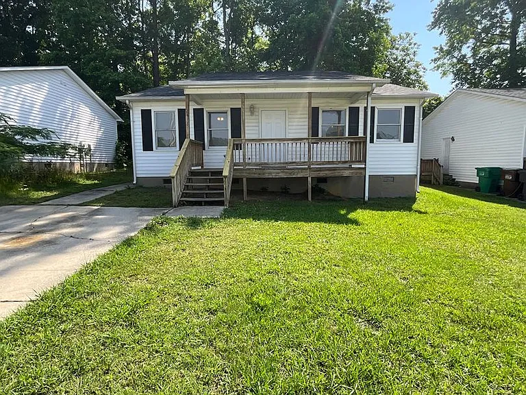 2413 Robbins St — Photo 31