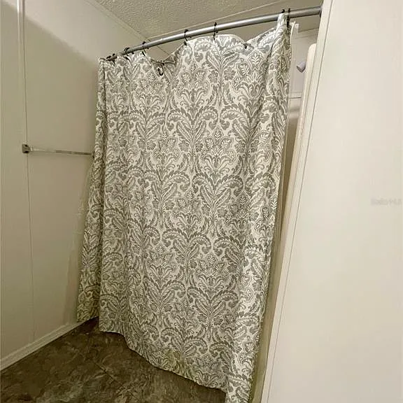 6330 Eugene Acres Ln — Photo 10
