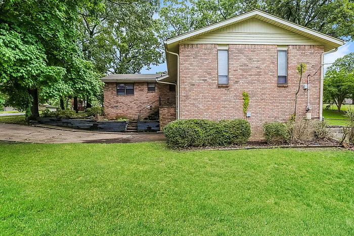 5425 Randolph Rd — Photo 4