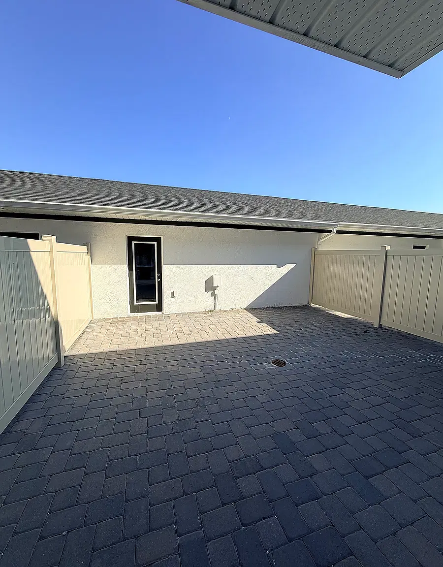 3 bed, 2.5 bath, 1691 sqft, $2,205 — Photo 4