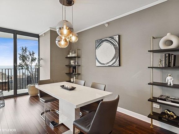 5th image of 221 N Columbus Dr #6403