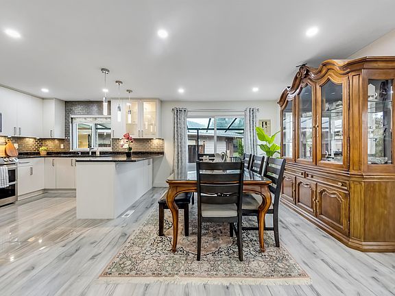 3rd image of 20461 Deniza Ave