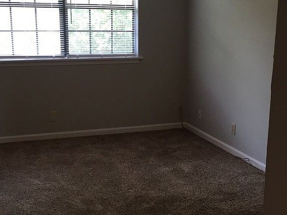 4th image of 813 Golf View Pl #813D