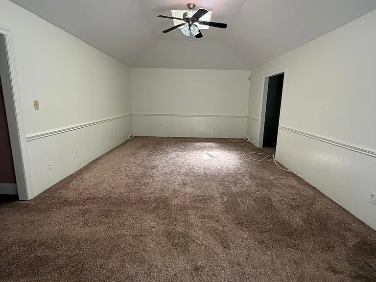 5600 Carmel Rd — Photo 10