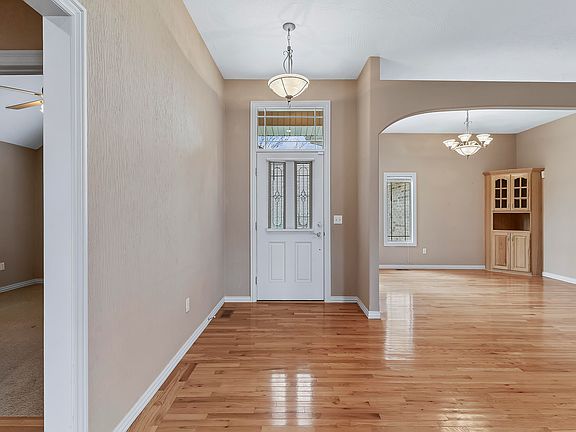 5th image of 3969 N Springlawn Avenue