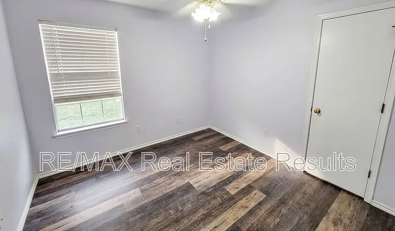 1301 Spring St — Photo 11