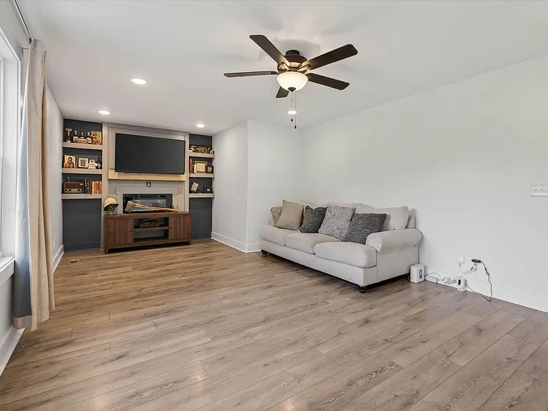 542 Judah Cir — Photo 15