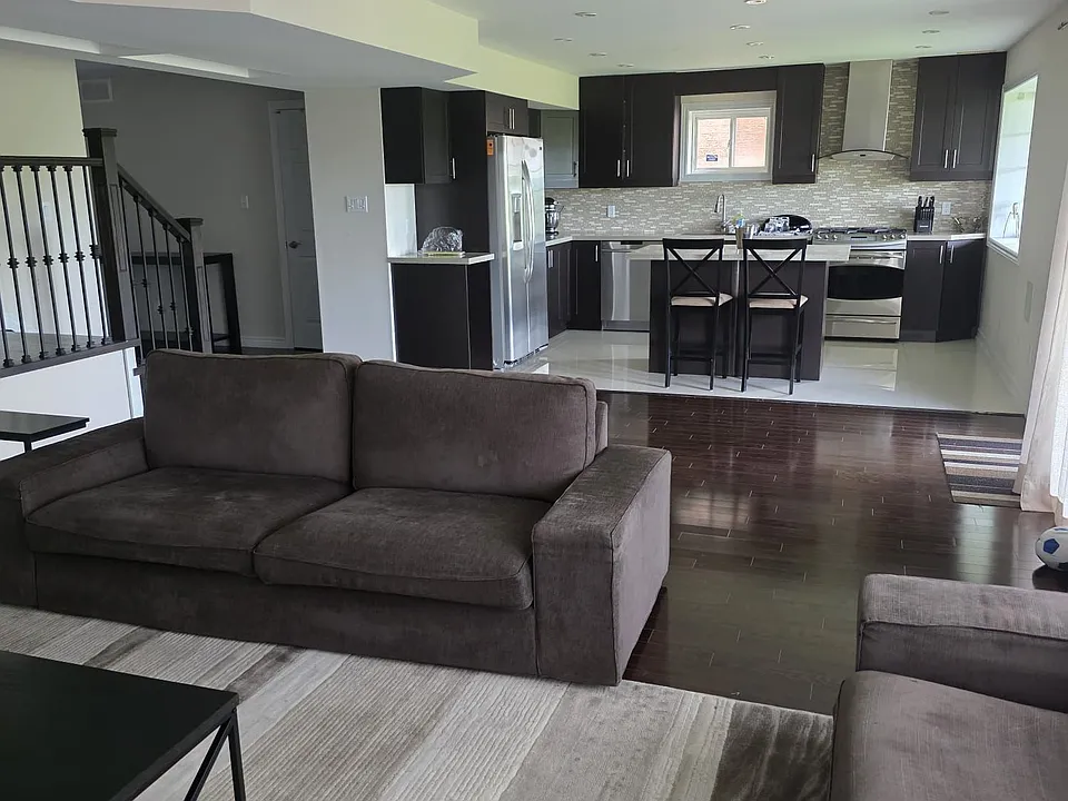 118 Santa Amato Cres #BASEMENT