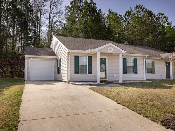 332 Oak Knoll Ct, Seneca, SC 29678