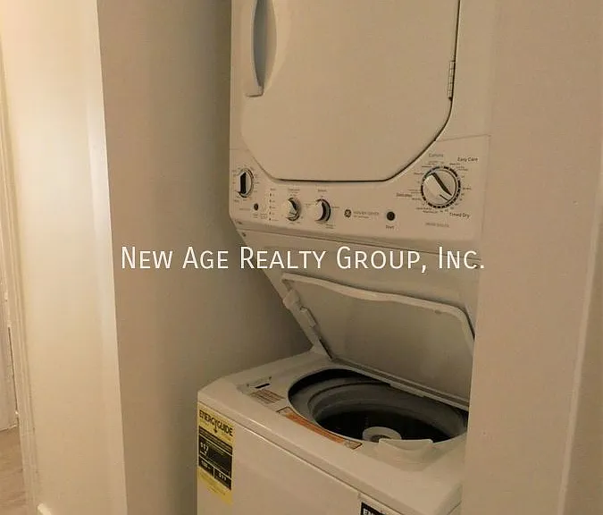 3418 Baring St #3R — Photo 9