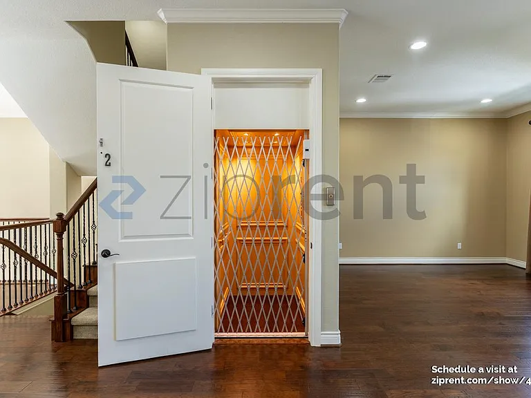 1025 Highknoll Ln — Photo 6