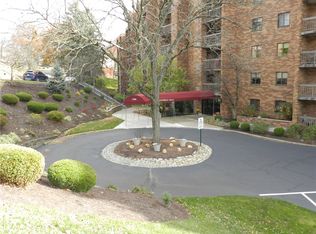 1500 Cochran Rd APT 512, Pittsburgh, PA 15243