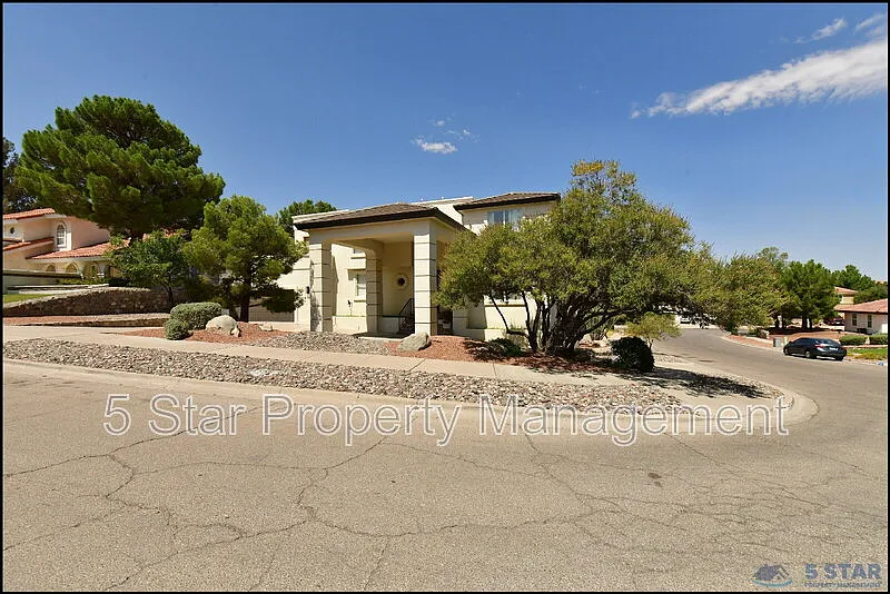 5 bed, 4.0 bath, 3326 sqft, $3,350 — Photo 1