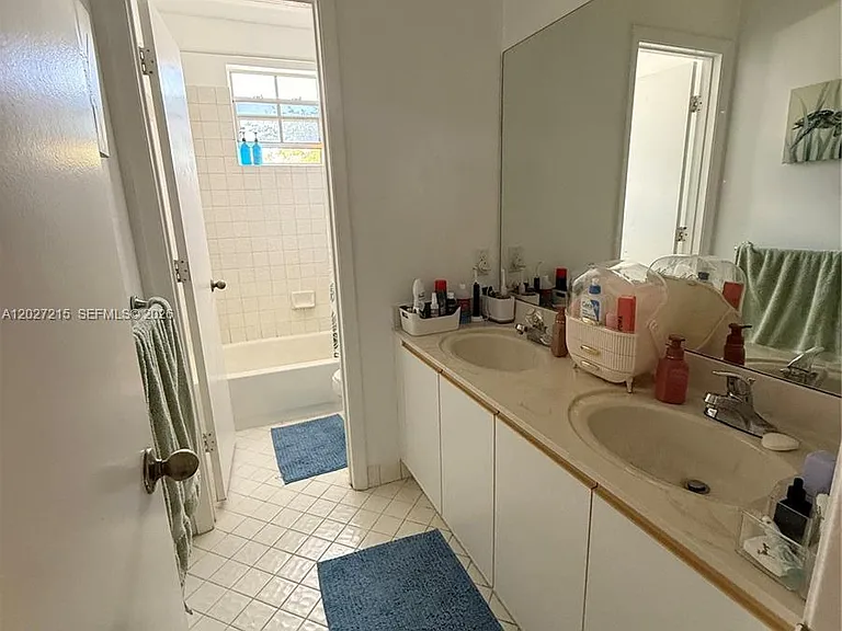 300 Cameron Dr — Photo 19