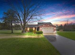 20741 E Deer Rdg, Warrenton, MO 63383