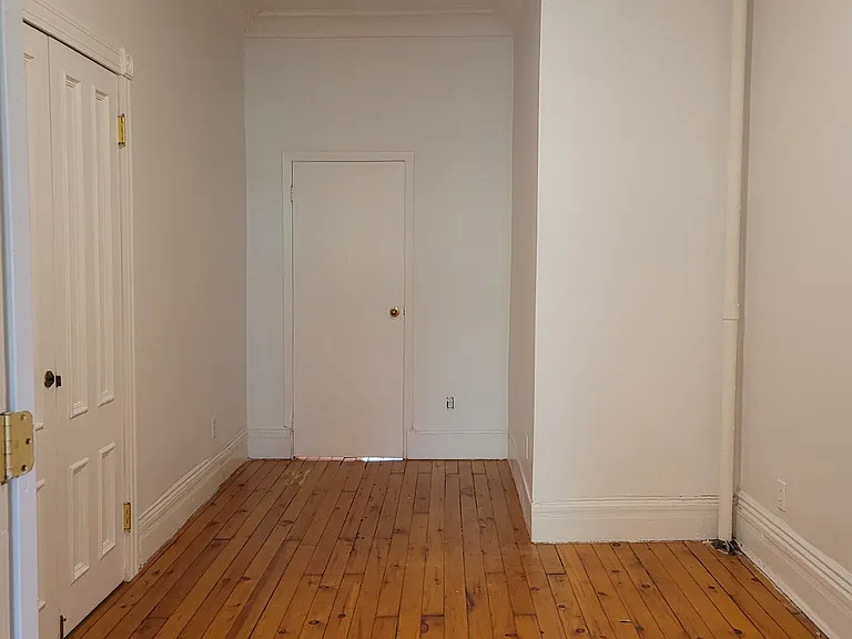 406 2nd St #2 — Photo 10