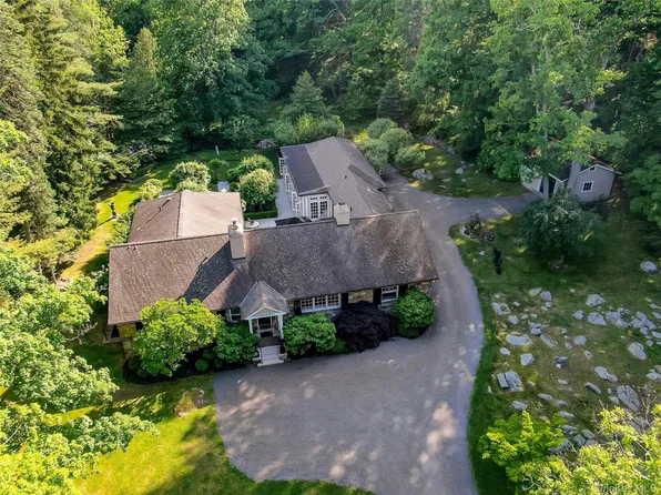 55 Mountain Farm Road, Tuxedo Park, NY 10987