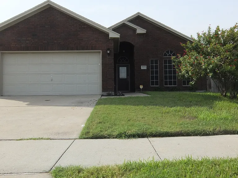 2505 Rose St — Photo 1