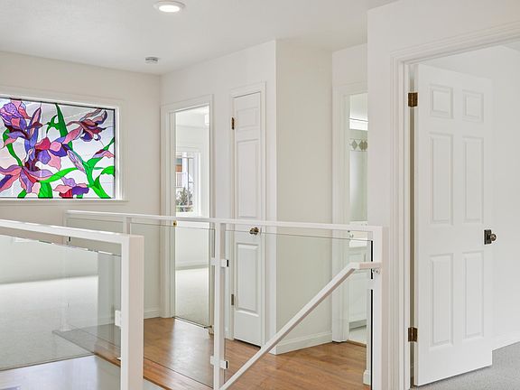 4th image of 514 Isabella Ave #A