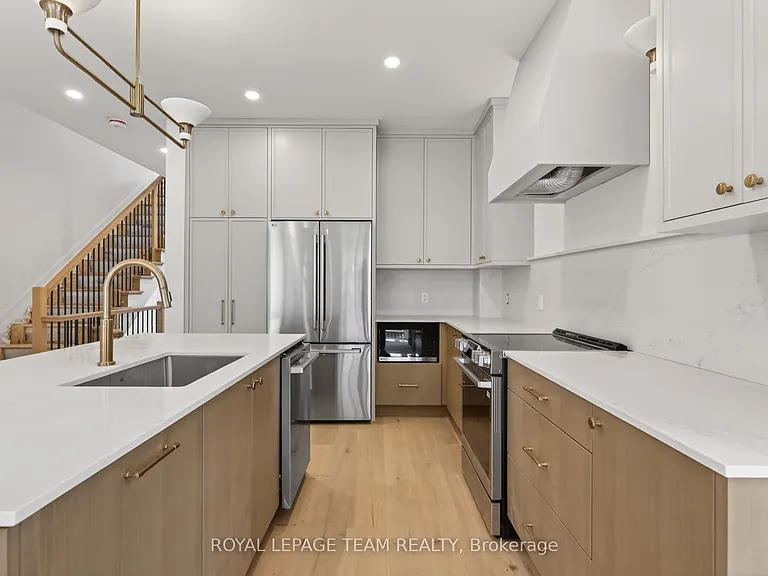608 Tweedsmuir Ave #A — Photo 6