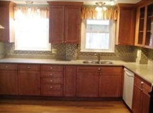 137 Pickering St, Needham, MA 02492