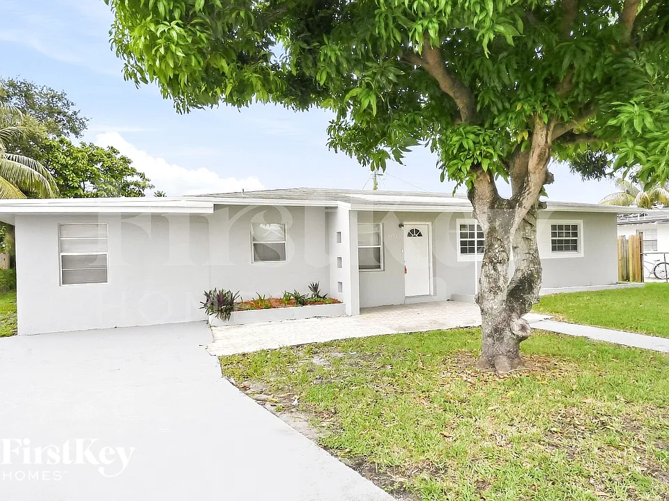 3951 NW 173rd Ter