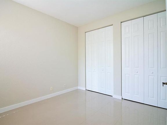 3rd image of 2877 Kinsington Cir #2877