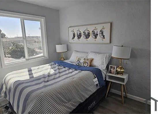 2 bed, 800 sqft, $2,700 — Photo 3