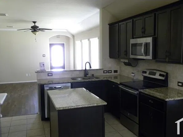9228 Stewart St, Aubrey, TX 76227