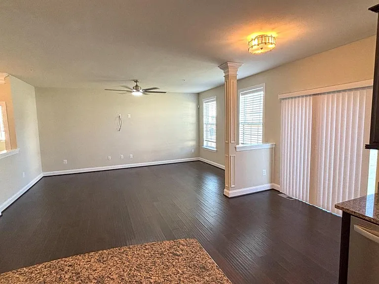 6778 McCormick Dr — Photo 9