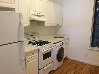 Rented by Acacia Realty