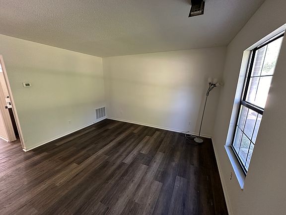 3rd image of 6641 Chasteen Ln