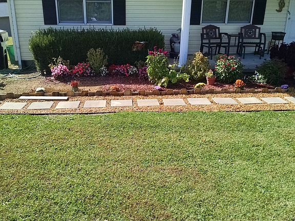 Front yard (Summer 2014)
