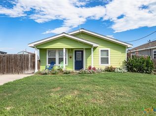 910 S Young St, Rockport, TX 78382