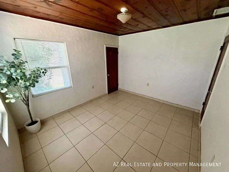 925 E Turney Ave #2 — Photo 17