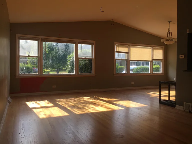 9933 Keystone Ave — Photo 6